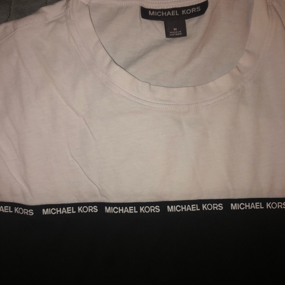 Micheal kors T shirt